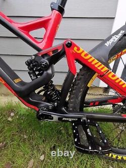 Mondraker Summum Carbon Pro xl Downhill DH Bike
